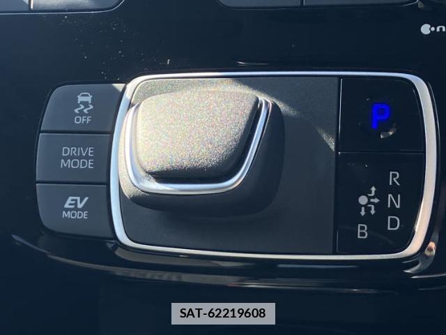 Toyota AQUA 2024-10 7822157-16