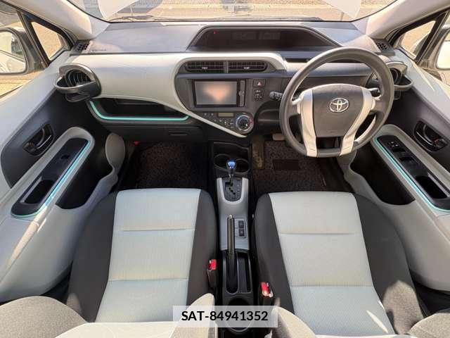 Toyota AQUA 2012-07 7822659-4