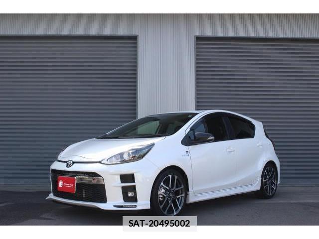 Toyota AQUA 2018-05 7822912-0