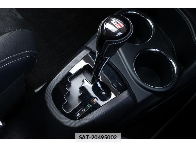 Toyota AQUA 2018-05 7822912-15
