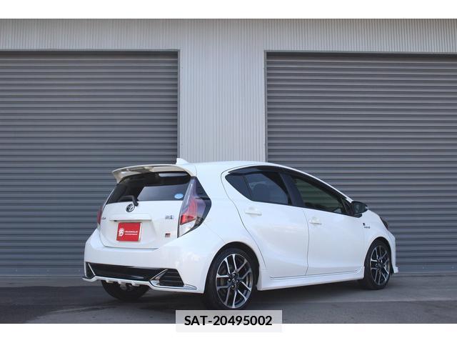 Toyota AQUA 2018-05 7822912-2