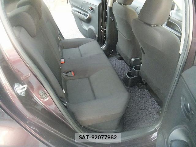 Toyota AQUA 2016-07 7823343-11
