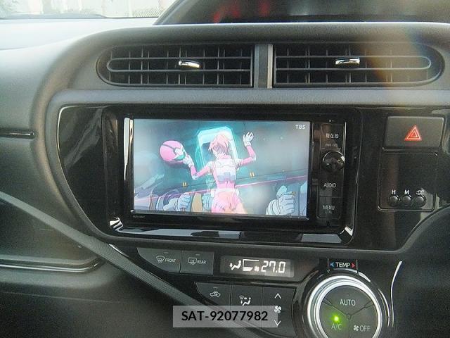 Toyota AQUA 2016-07 7823343-19