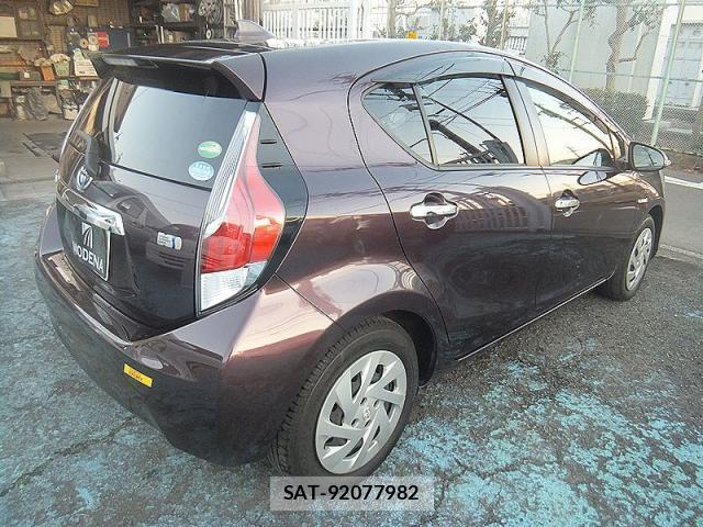 Toyota AQUA 2016-07 7823343-3