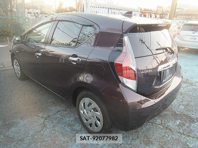 Toyota AQUA 2016-07 7823343-4