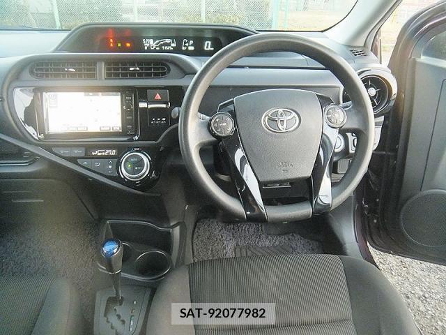 Toyota AQUA 2016-07 7823343-8