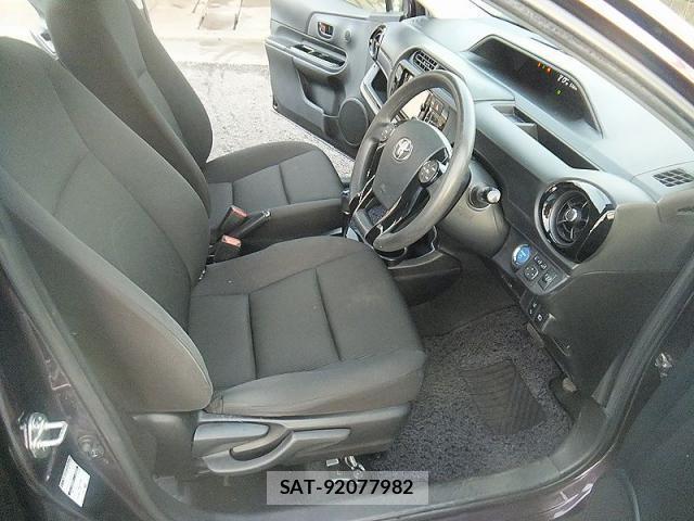 Toyota AQUA 2016-07 7823343-9