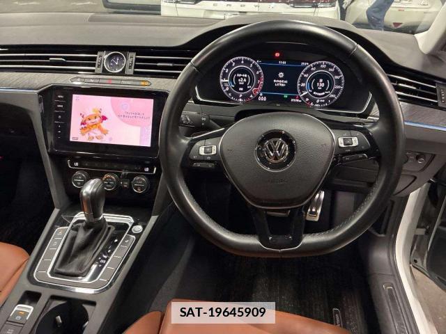 VolksWagen ARTEON 2019-04 7811461-2