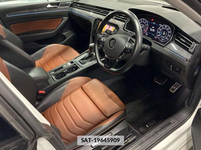 VolksWagen ARTEON 2019-04 7811461-9