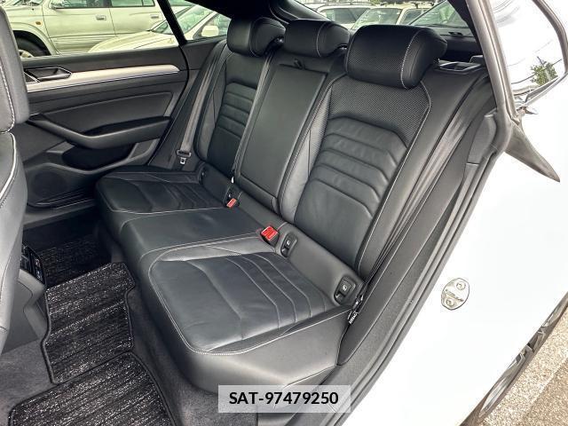 VolksWagen ARTEON 2019-04 7818614-11