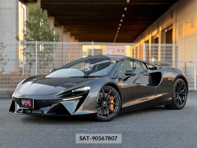 McLaren Artura 2023-10 7823255-0