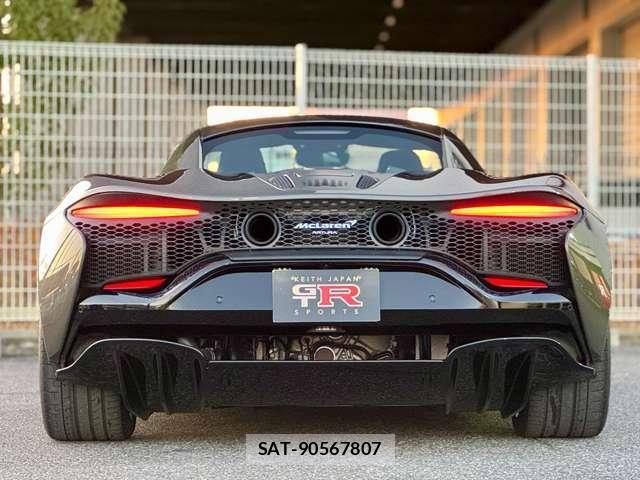 McLaren Artura 2023-10 7823255-2