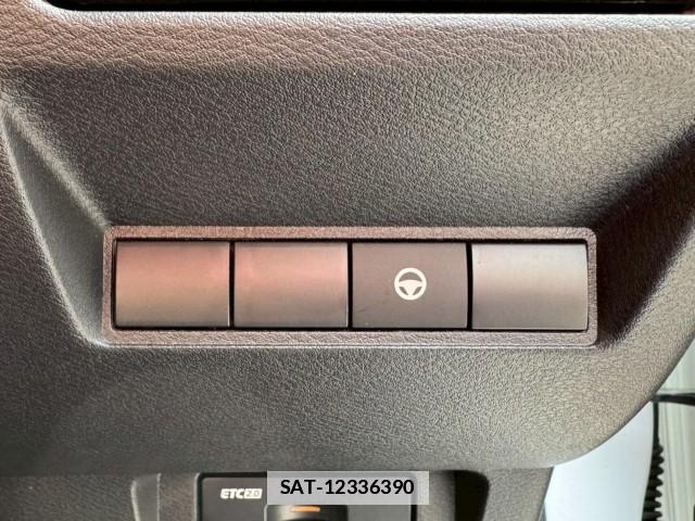 Nissan AURA 2025-03 7813933-14