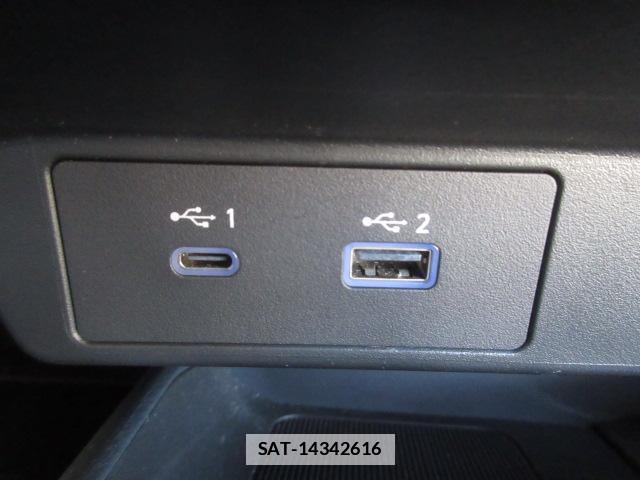Nissan AURA 2021-11 7820522-1