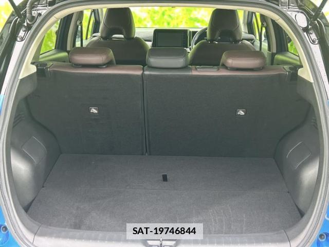 Nissan AURA 2022-07 7821510-7