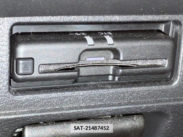 Nissan AURA 2022-04 7821763-17