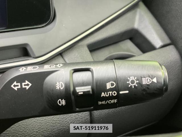 Nissan AURA 2022-01 7822574-15