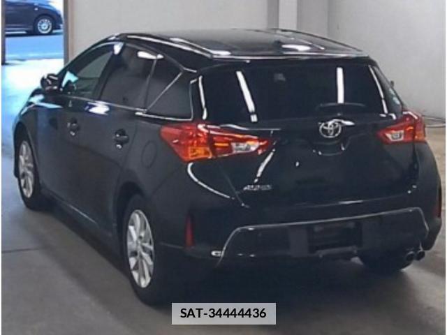 Toyota AURIS 2013-12 7811415-1