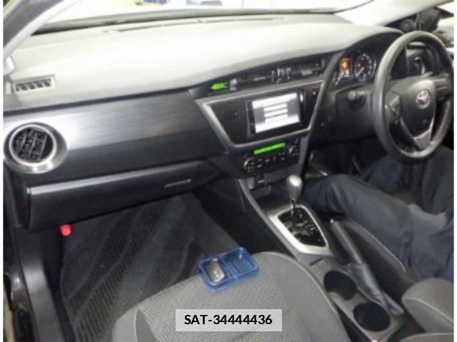 Toyota AURIS 2013-12 7811415-2