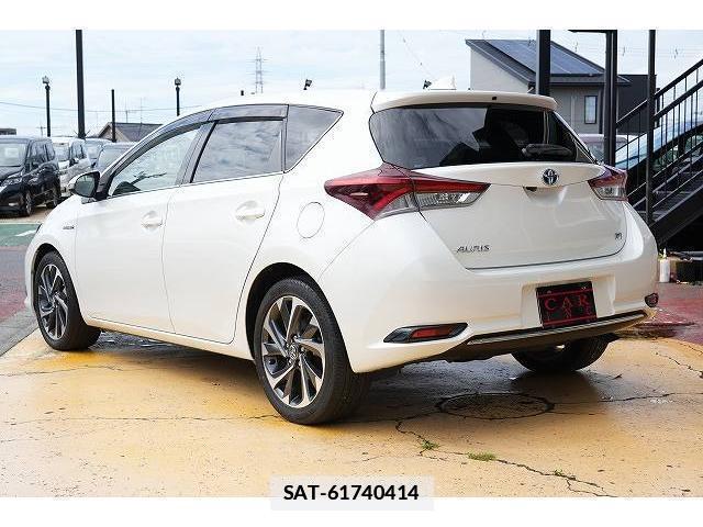Toyota AURIS 2016-06 7815787-1