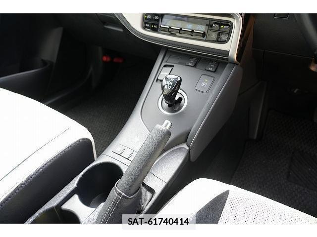 Toyota AURIS 2016-06 7815787-10