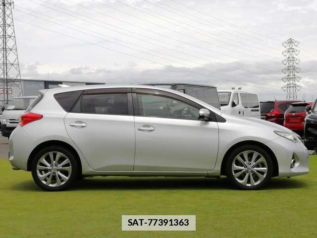 Toyota AURIS 2013-03 7819982-18
