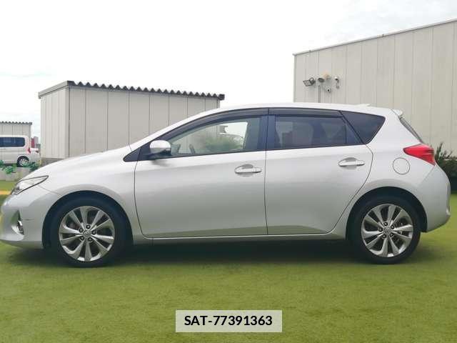 Toyota AURIS 2013-03 7819982-19