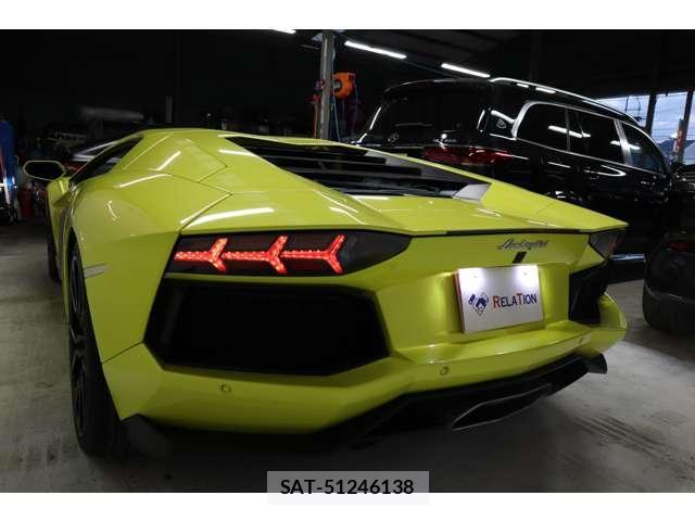 Lamborghini Aventador 2014-10 7817019-1