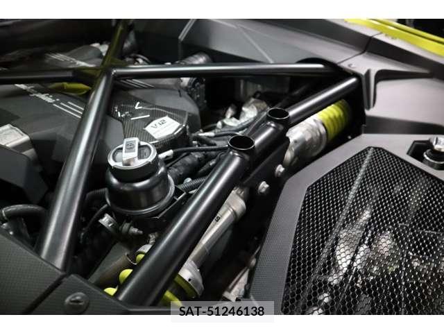 Lamborghini Aventador 2014-10 7817019-16