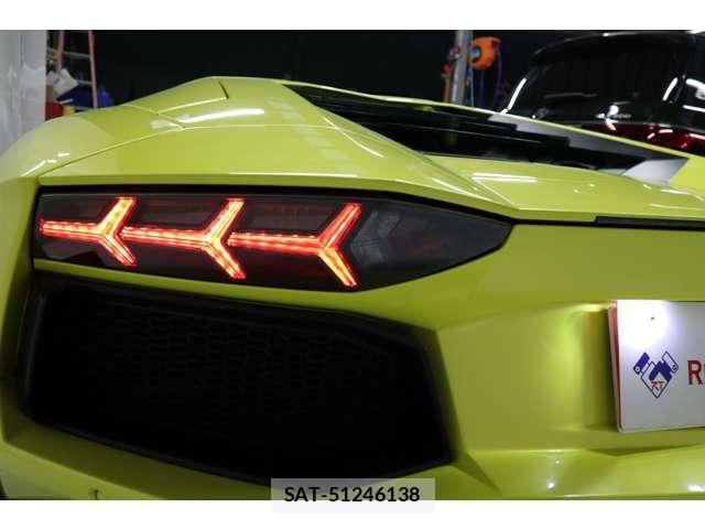 Lamborghini Aventador 2014-10 7817019-19