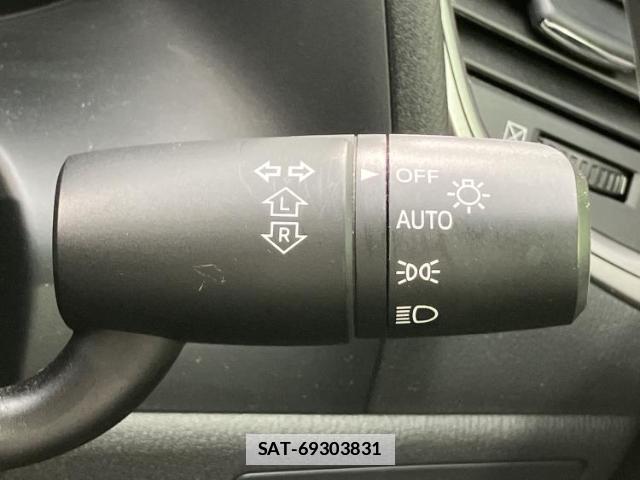 Mazda AXELA SPORT 2019-03 7822025-16