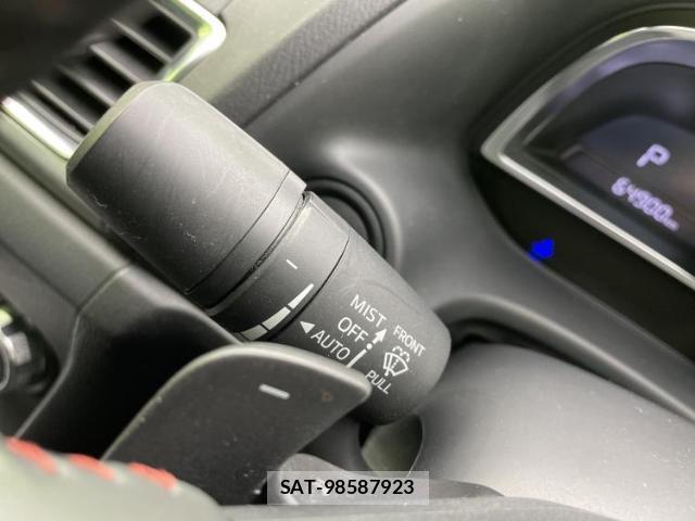 Mazda AXELA 2015-08 7816385-16