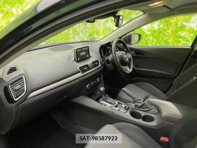 Mazda AXELA 2015-08 7816385-5