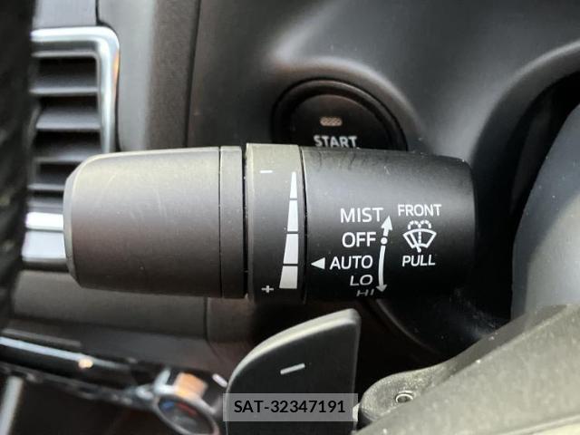 Mazda AXELA 2016-09 7821758-16