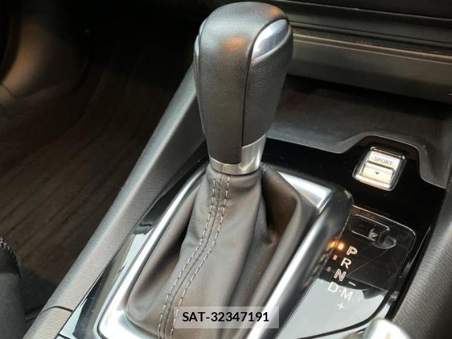 Mazda AXELA 2016-09 7821758-17