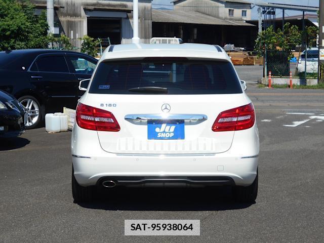 Mercedes Benz B-CLASS 2012-08 7812042-1