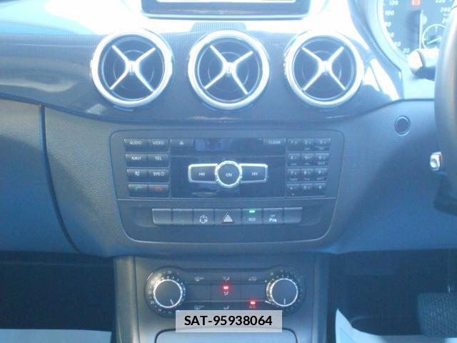 Mercedes Benz B-CLASS 2012-08 7812042-15