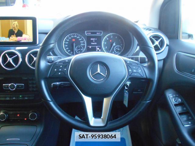 Mercedes Benz B-CLASS 2012-08 7812042-17