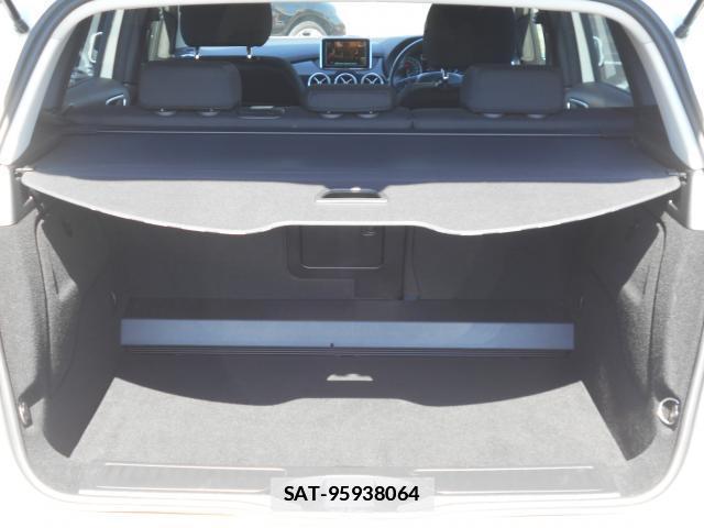 Mercedes Benz B-CLASS 2012-08 7812042-18