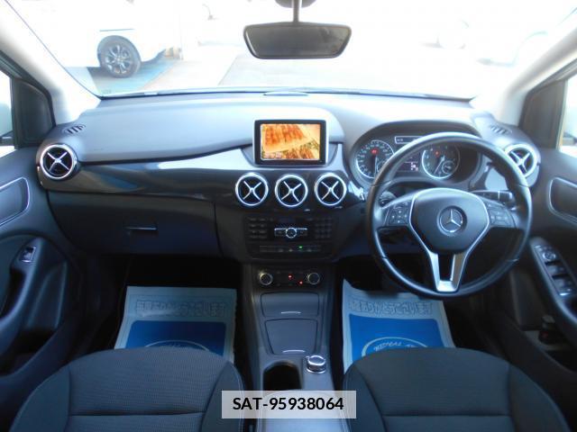 Mercedes Benz B-CLASS 2012-08 7812042-2