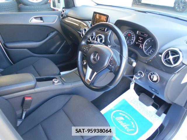 Mercedes Benz B-CLASS 2012-08 7812042-6