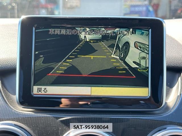 Mercedes Benz B-CLASS 2012-08 7812042-8