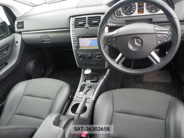 Mercedes Benz B-CLASS 2008-11 7813971-2