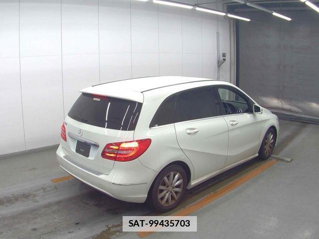 Mercedes Benz B-CLASS 2013-05 7814902-4