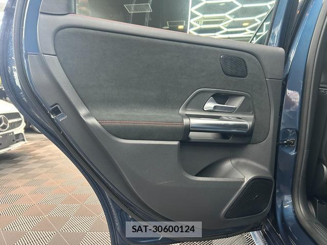 Mercedes Benz B-CLASS 2019-11 7816935-13