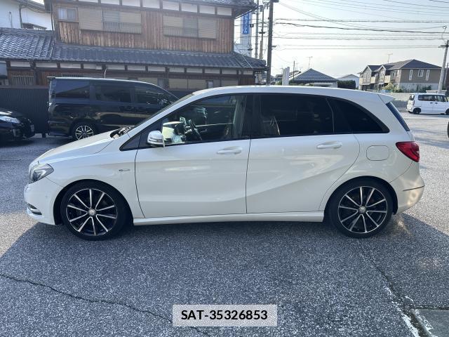 Mercedes Benz B-CLASS 2012-08 7817886-1