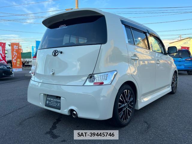 Toyota BB 2010-09 7819109-12