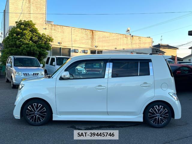 Toyota BB 2010-09 7819109-2
