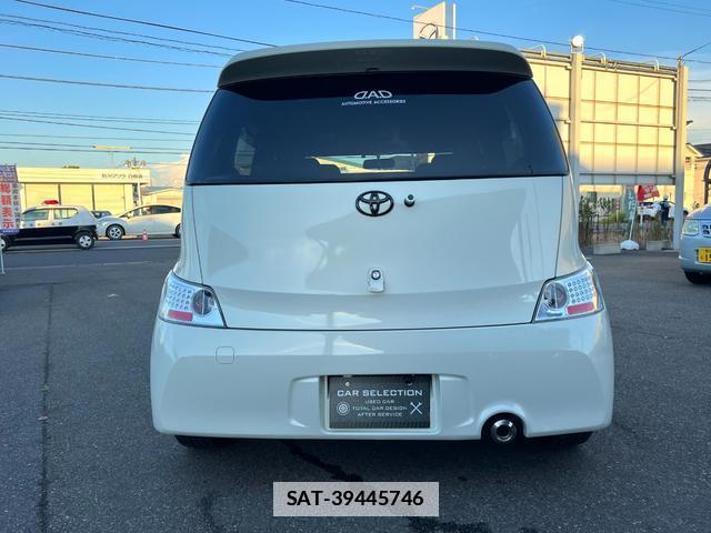 Toyota BB 2010-09 7819109-4