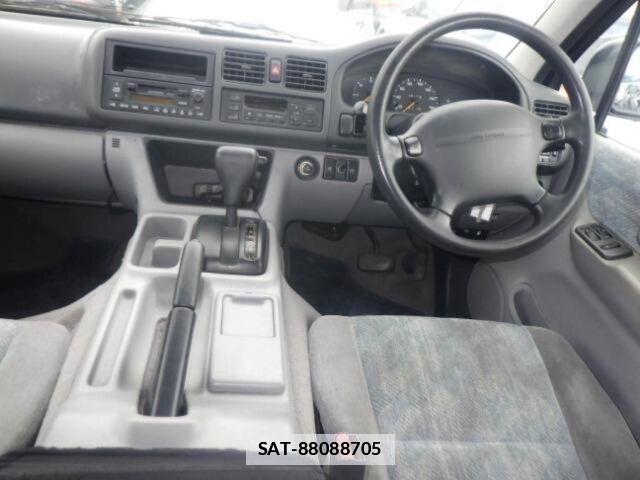 Mazda BONGO FRIENDEE 1997-03 7814059-5